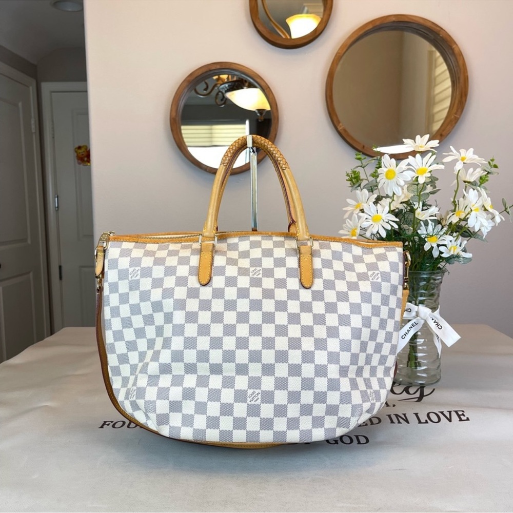 Louis Vitton Authenticated bag